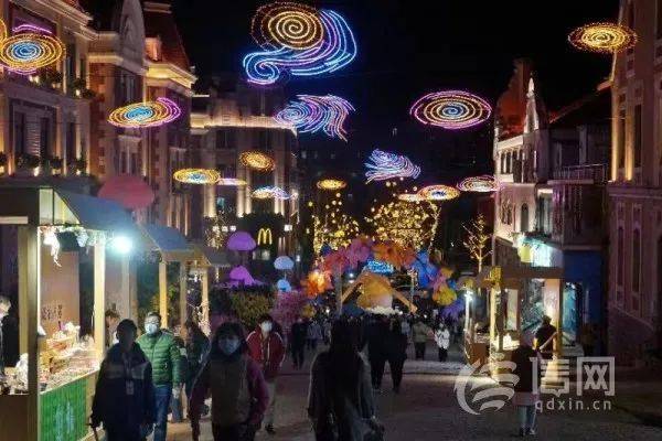 小苹果dj 版舞蹈
:踏上开往春天的列车 青岛市南上街里·逛春天旅游艺术季启幕-第2张图片-太平洋在线下载